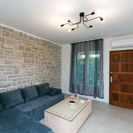 Apartment Seafront Tambaca Primosten