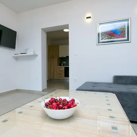 Seafront Tambaca Apartment Primosten