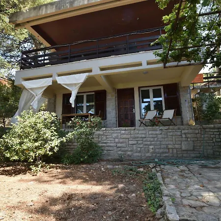 Apartment Seafront Tambaca