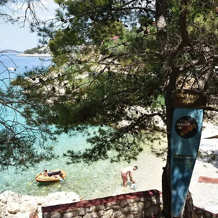 Apartment Seafront Tambaca Primosten